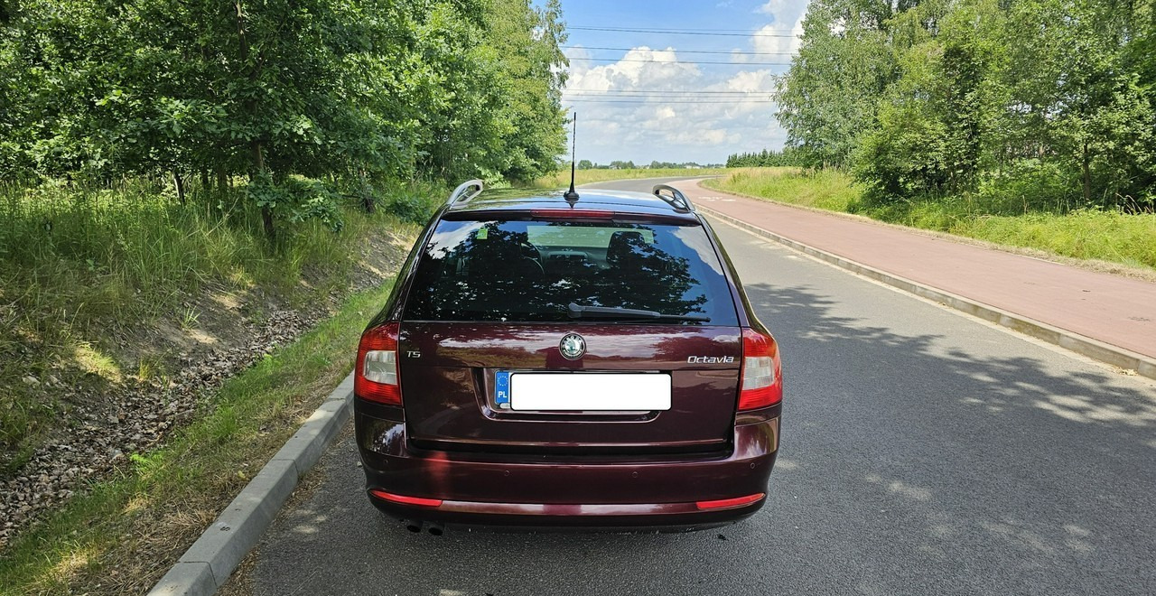 Skoda Octavia II bogate wyposażenie *niski przebieg*FV vat 23%* - Autovettura: foto 5 Skoda Octavia II bogate wyposażenie *niski przebieg*FV vat 23%* - Autovettura: foto 5