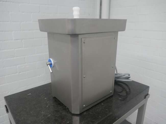 Freund / Ifooma grinder TG101 - Macchina alimentare: foto 3 Freund / Ifooma grinder TG101 - Macchina alimentare: foto 3