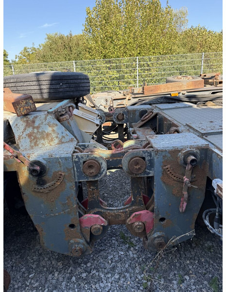 Liebherr 80km/h axeles to self erecting crane 32K 35K 42K 50K 63K 71K - Gru a torre: foto 2 Liebherr 80km/h axeles to self erecting crane 32K 35K 42K 50K 63K 71K - Gru a torre: foto 2