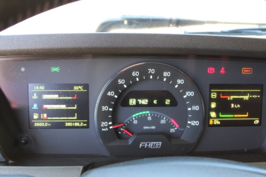 Trattore stradale Volvo FH16 750 EURO 6, RETARDER, HYDRAULIKA: foto 12 Trattore stradale Volvo FH16 750 EURO 6, RETARDER, HYDRAULIKA: foto 12