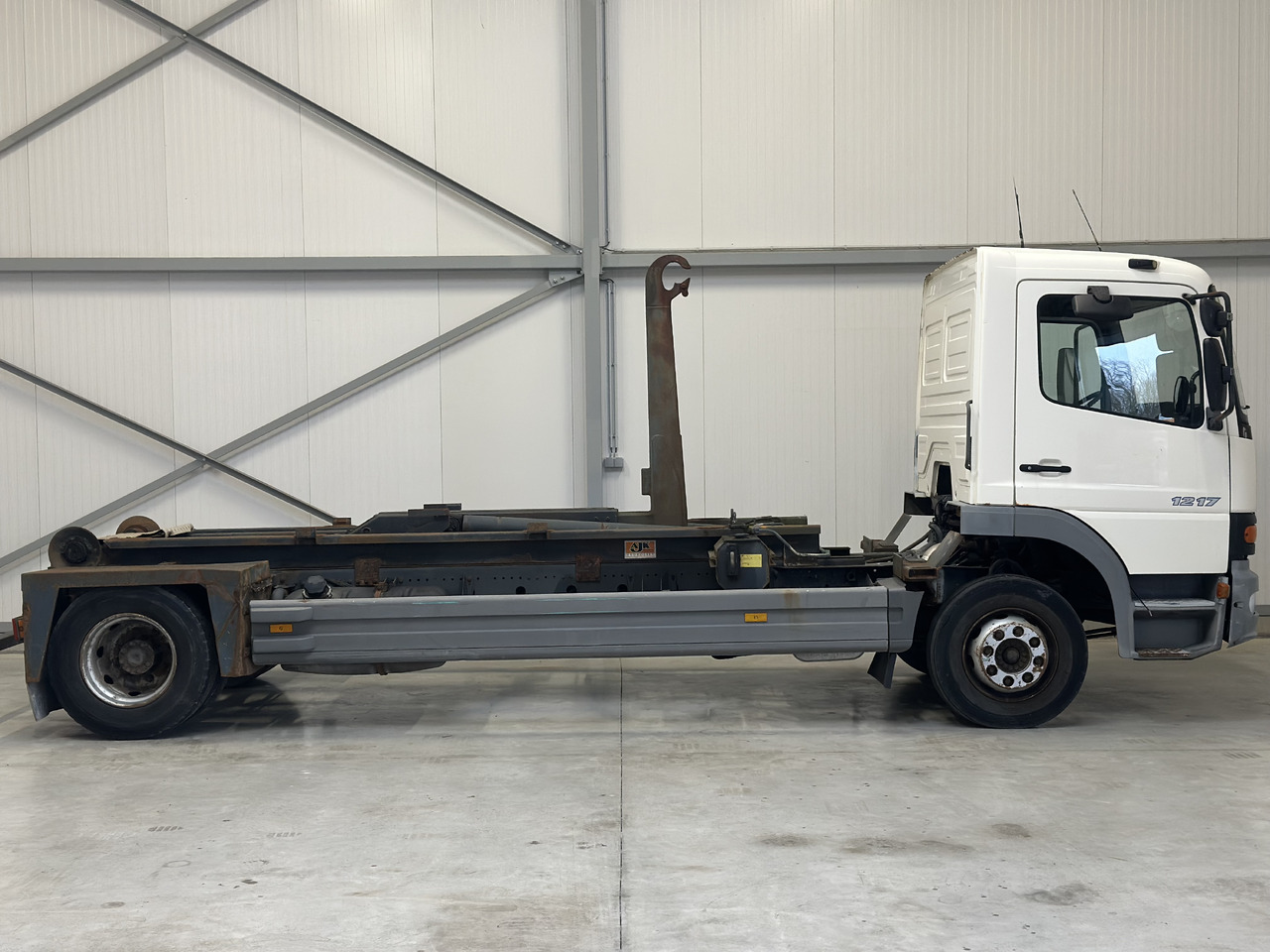 MERCEDES-BENZ Atego - Autocarro scarrabile: foto 4 MERCEDES-BENZ Atego - Autocarro scarrabile: foto 4
