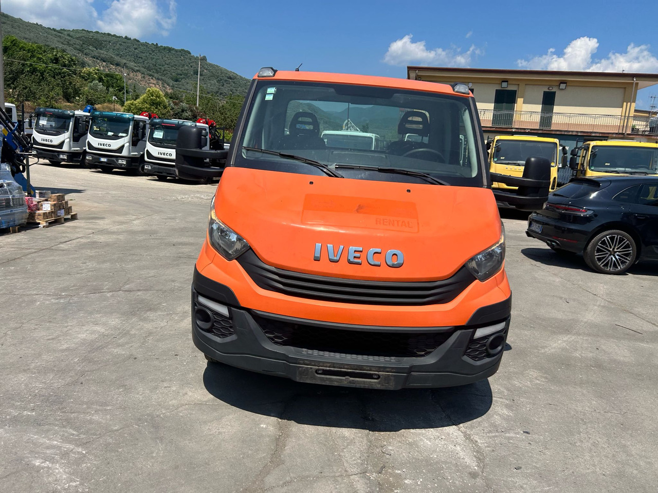 IVECO DAILY 35-140 - Furgone con cassone fisso: foto 5 IVECO DAILY 35-140 - Furgone con cassone fisso: foto 5
