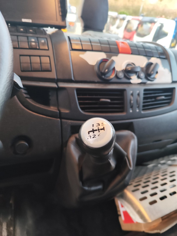 Camion con gru, Autocarro ribaltabile IVECO EUROCARGO 120-210: foto 8 Camion con gru, Autocarro ribaltabile IVECO EUROCARGO 120-210: foto 8