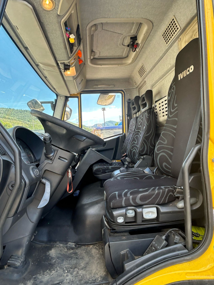 IVECO EUROCARGO 120E28P - Autocarro telaio: foto 3 IVECO EUROCARGO 120E28P - Autocarro telaio: foto 3