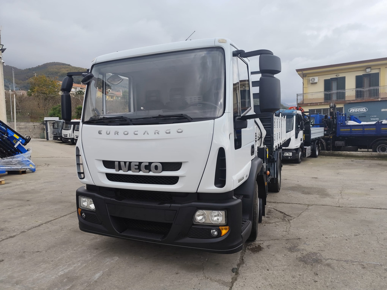 Leasing di IVECO EUROCARGO 120E28P IVECO EUROCARGO 120E28P: foto 19