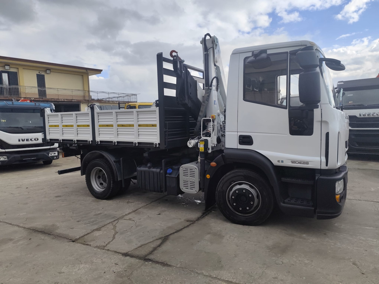 Leasing di IVECO EUROCARGO 120E28P IVECO EUROCARGO 120E28P: foto 15