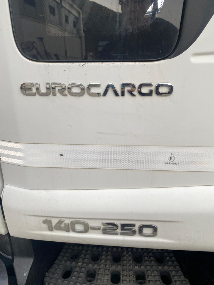 IVECO EUROCARGO 140-250 - Autocarro scarrabile: foto 4 IVECO EUROCARGO 140-250 - Autocarro scarrabile: foto 4