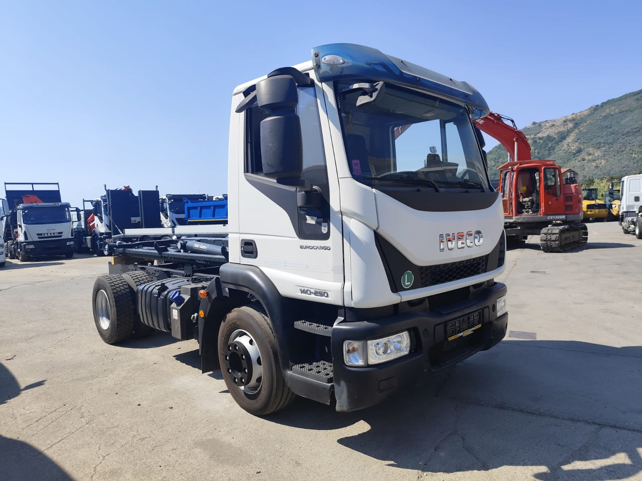 IVECO EUROCARGO 140-250 - Autocarro scarrabile: foto 1 IVECO EUROCARGO 140-250 - Autocarro scarrabile: foto 1