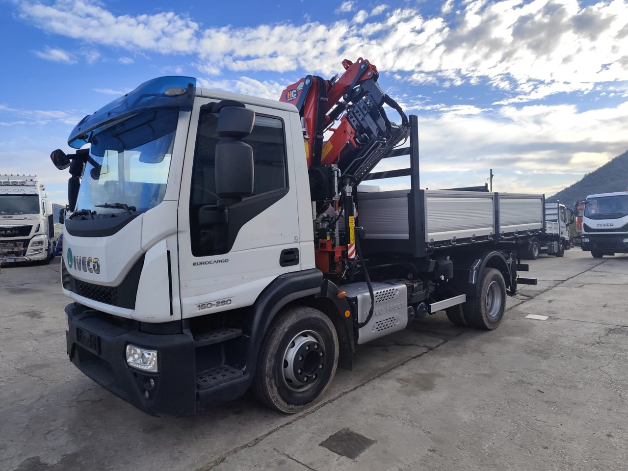 IVECO EUROCARGO 160-280 - Autocarro ribaltabile, Camion con gru: foto 1 IVECO EUROCARGO 160-280 - Autocarro ribaltabile, Camion con gru: foto 1