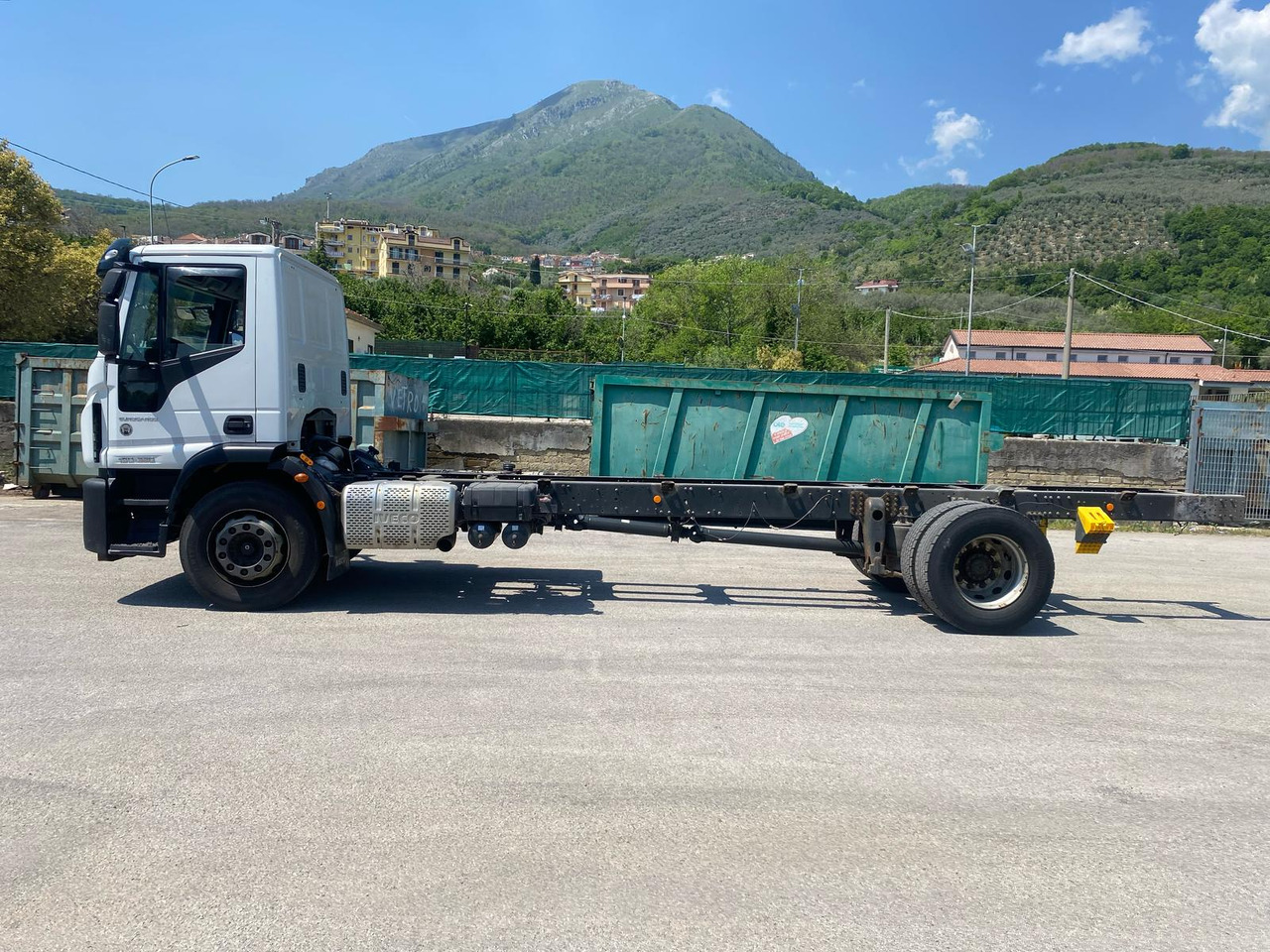 IVECO EUROCARGO 180-320 - Autocarro telaio: foto 4 IVECO EUROCARGO 180-320 - Autocarro telaio: foto 4