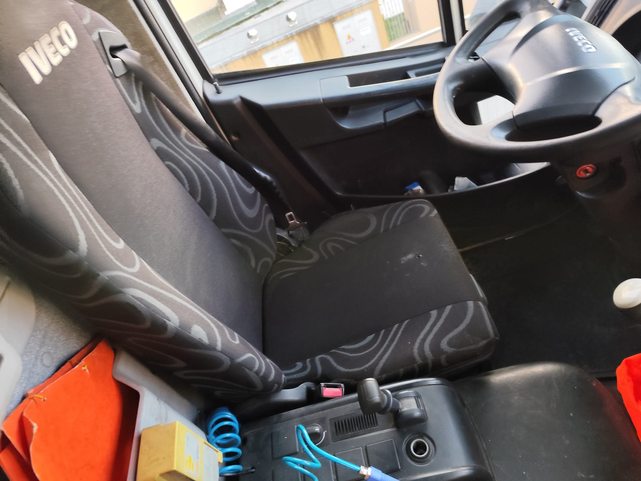 IVECO EUROCARGO 180E25 - Camion con gru, Camion con gru: foto 4 IVECO EUROCARGO 180E25 - Camion con gru, Camion con gru: foto 4