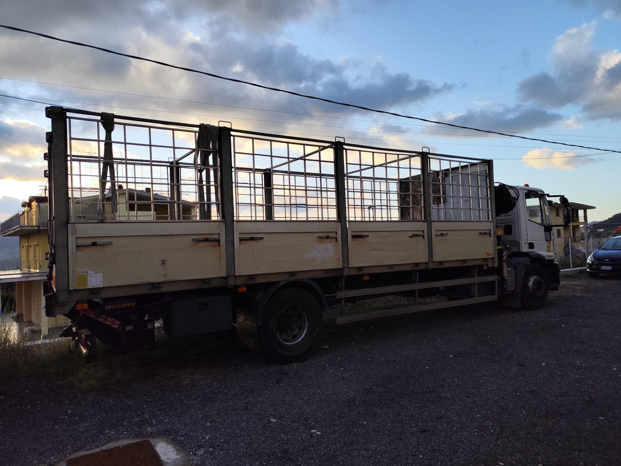 IVECO EUROCARGO 180E25 - Camion con gru, Camion con gru: foto 2 IVECO EUROCARGO 180E25 - Camion con gru, Camion con gru: foto 2