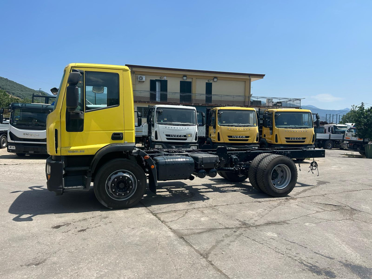 IVECO EUROCARGO 190EL25 - Autocarro telaio: foto 2 IVECO EUROCARGO 190EL25 - Autocarro telaio: foto 2