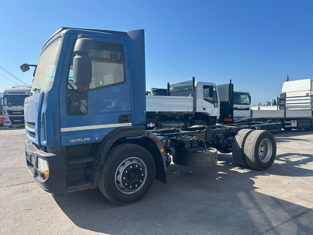IVECO EUROCARGO 190EL28 - Autocarro telaio: foto 1 IVECO EUROCARGO 190EL28 - Autocarro telaio: foto 1