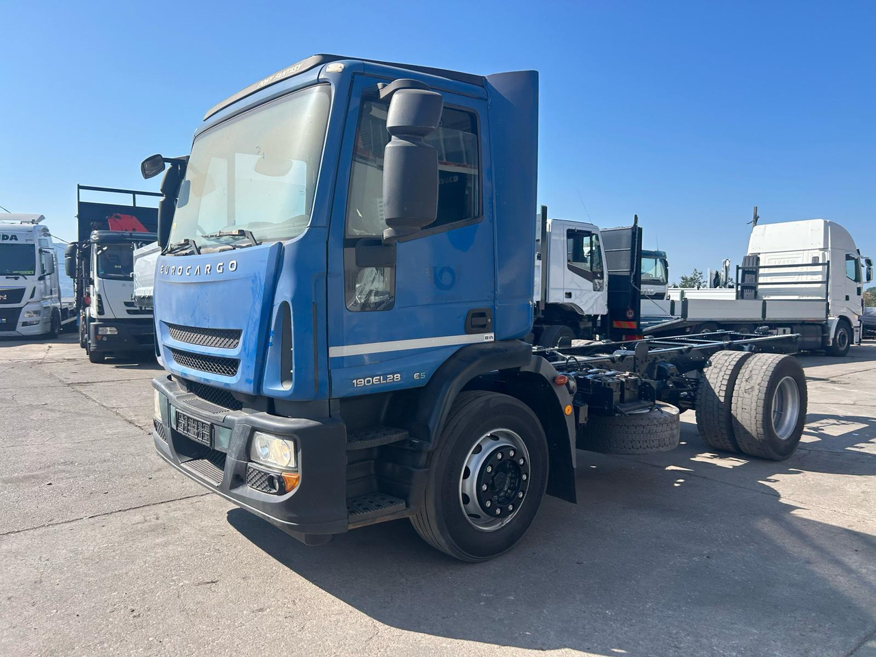 IVECO EUROCARGO 190EL28 - Autocarro telaio: foto 2 IVECO EUROCARGO 190EL28 - Autocarro telaio: foto 2