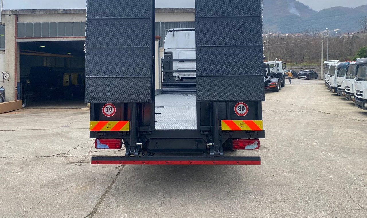 IVECO S-WAY AS260S48 Y - Autocarro con pianale/ Cassone fisso: foto 2 IVECO S-WAY AS260S48 Y - Autocarro con pianale/ Cassone fisso: foto 2