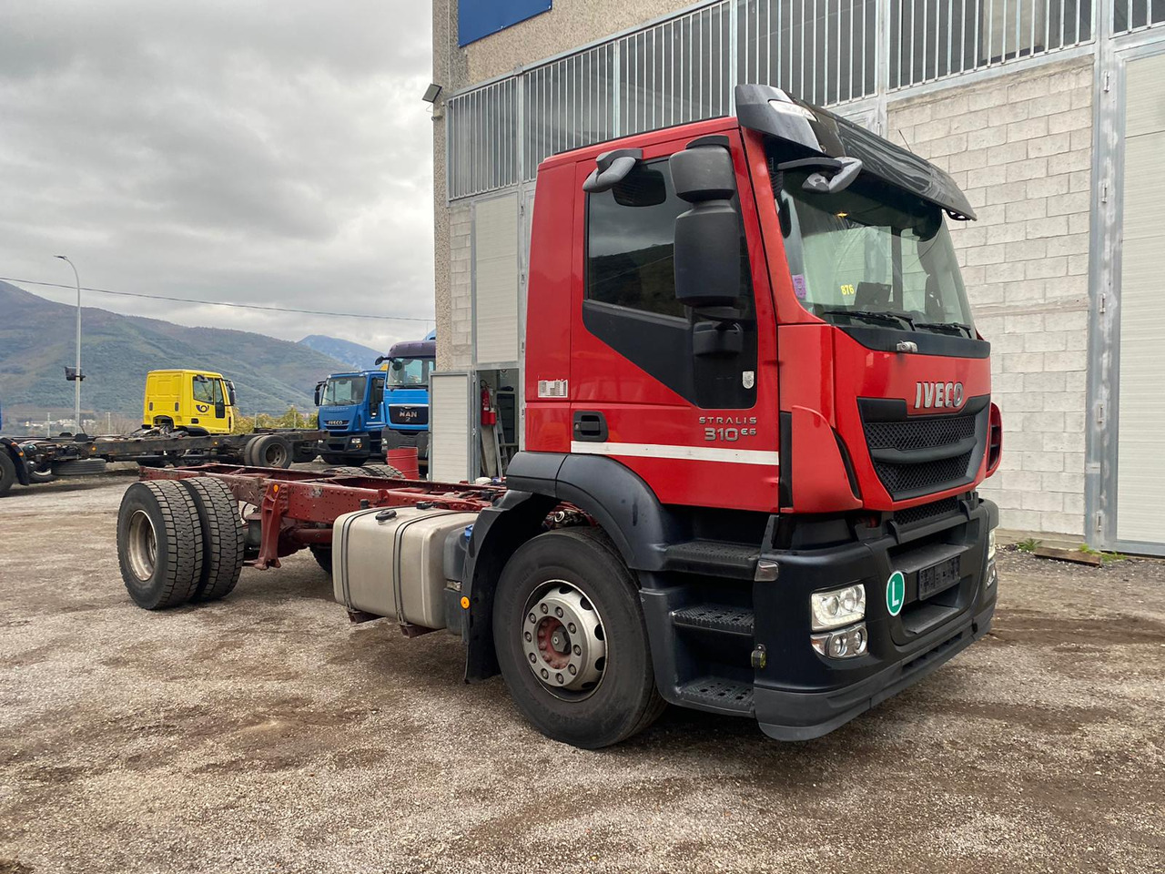 Autocarro telaio IVECO STRALIS 190S31: foto 9