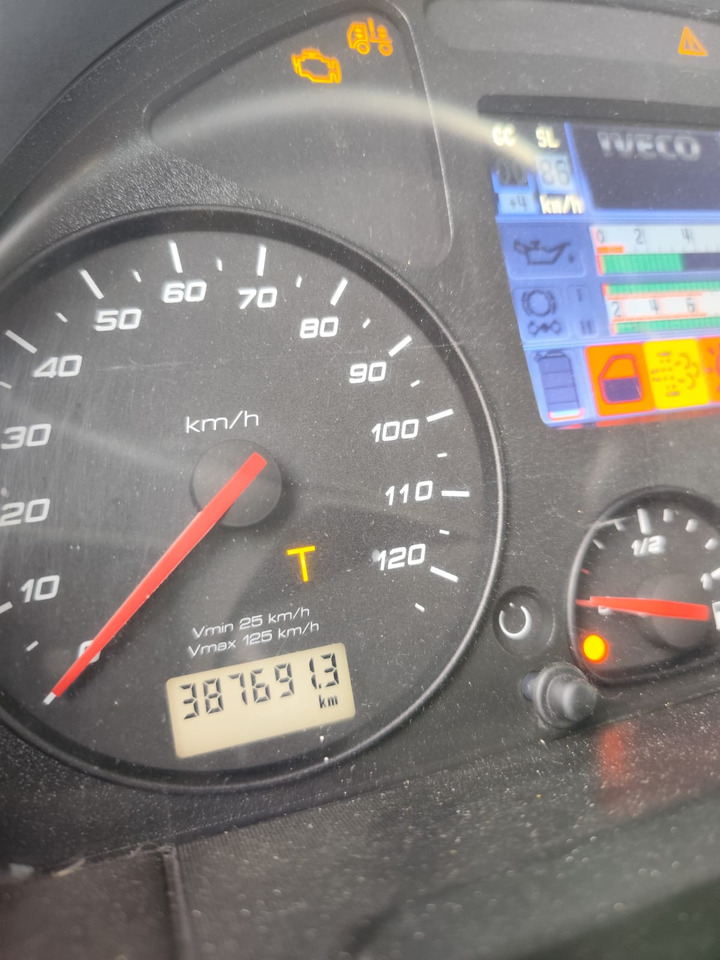 IVECO STRALIS 190S31 - Autocarro scarrabile: foto 4 IVECO STRALIS 190S31 - Autocarro scarrabile: foto 4