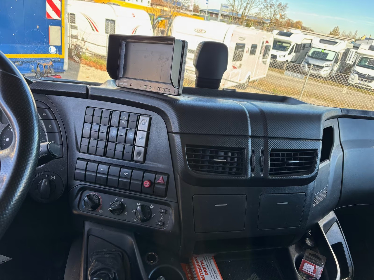 IVECO STRALIS 260S36 - Autocarro furgonato: foto 5 IVECO STRALIS 260S36 - Autocarro furgonato: foto 5