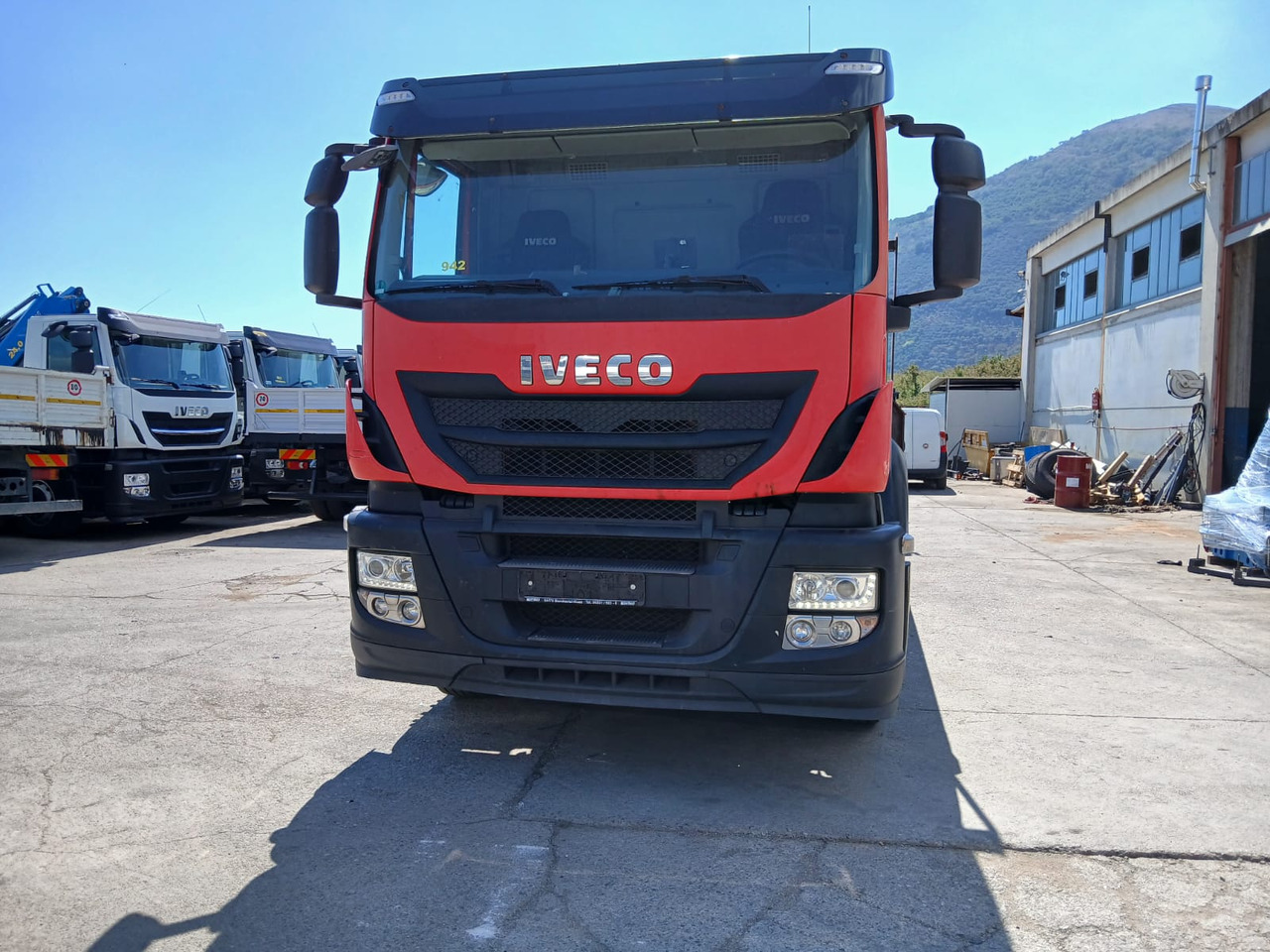 IVECO STRALIS 260S40 - Autocarro con pianale/ Cassone fisso: foto 5 IVECO STRALIS 260S40 - Autocarro con pianale/ Cassone fisso: foto 5