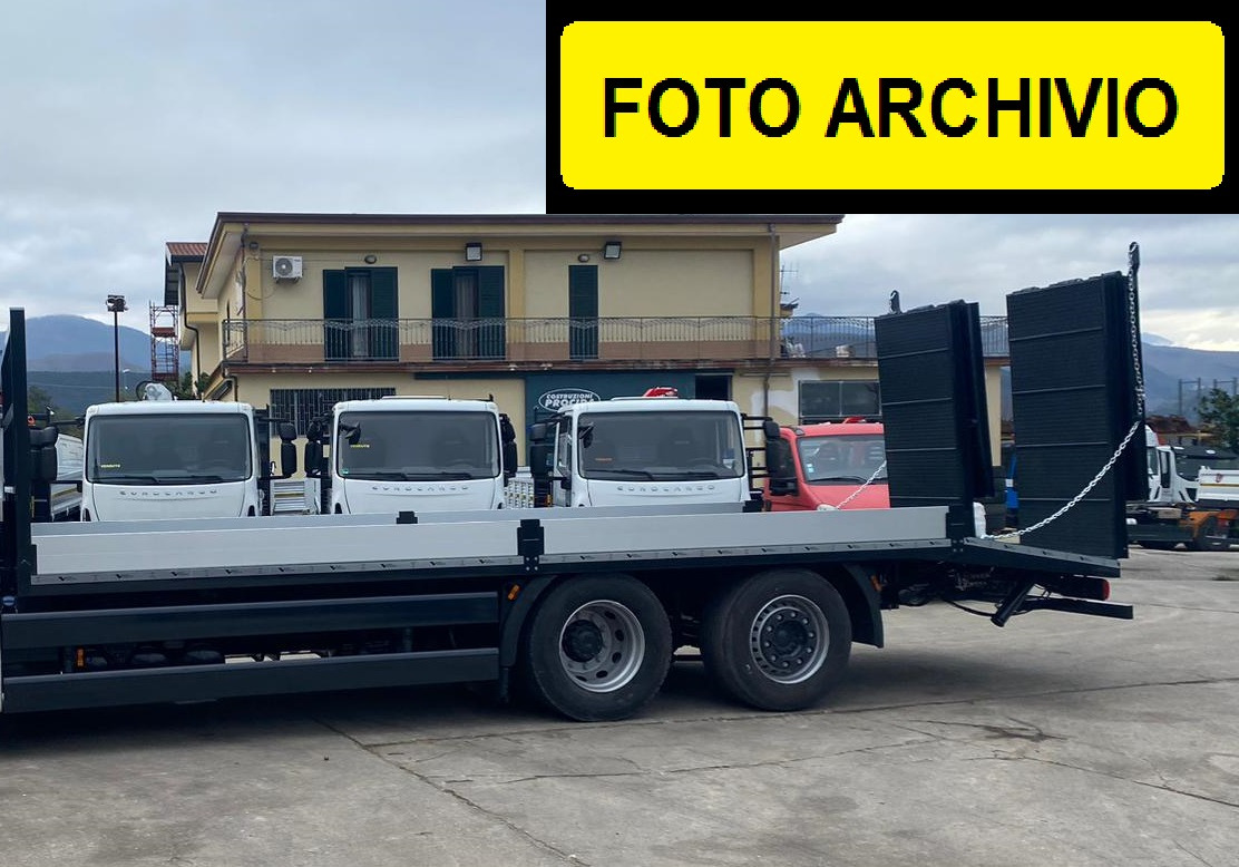 IVECO STRALIS 260S40 - Autocarro con pianale/ Cassone fisso: foto 3 IVECO STRALIS 260S40 - Autocarro con pianale/ Cassone fisso: foto 3
