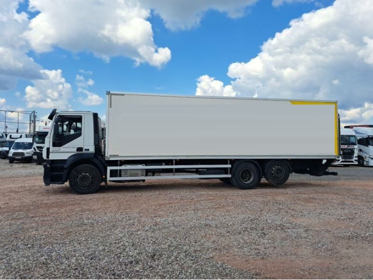 IVECO STRALIS AD 260S31 - Autocarro furgonato: foto 2 IVECO STRALIS AD 260S31 - Autocarro furgonato: foto 2