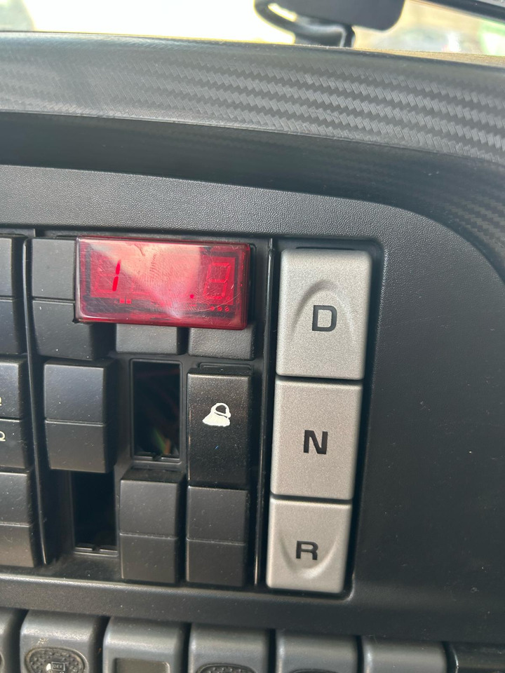 IVECO STRALIS AD 260S31 - Autocarro con pianale/ Cassone fisso: foto 5 IVECO STRALIS AD 260S31 - Autocarro con pianale/ Cassone fisso: foto 5