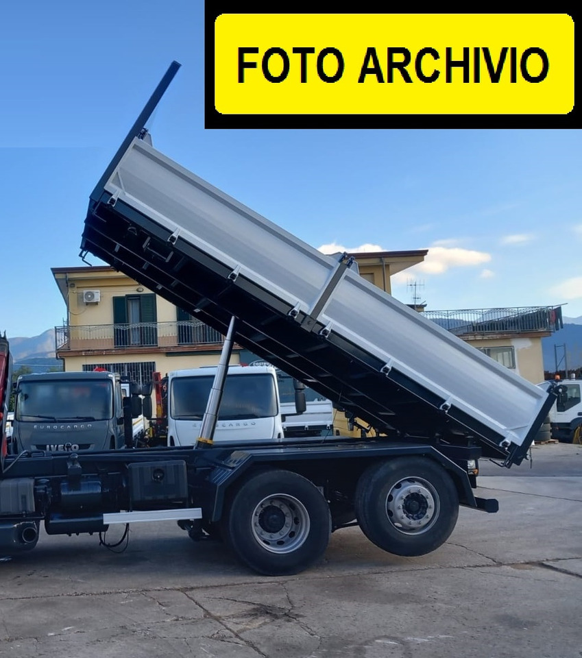 IVECO STRALIS AD 260S31 XP - Camion con gru: foto 4 IVECO STRALIS AD 260S31 XP - Camion con gru: foto 4