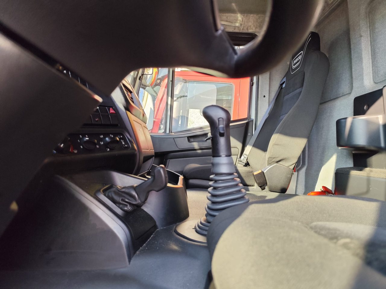 Autocarro furgonato IVECO STRALIS AD 260S31 XP: foto 7