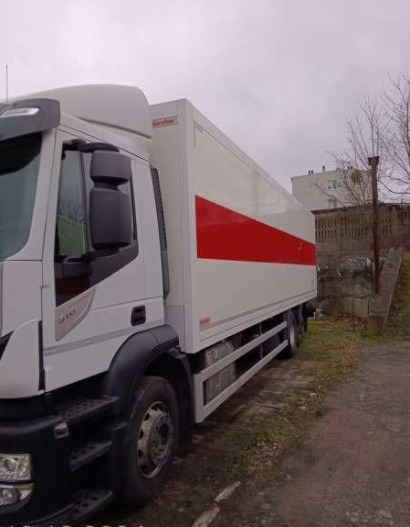 IVECO STRALIS AD 260S31 XP - Autocarro furgonato: foto 2 IVECO STRALIS AD 260S31 XP - Autocarro furgonato: foto 2