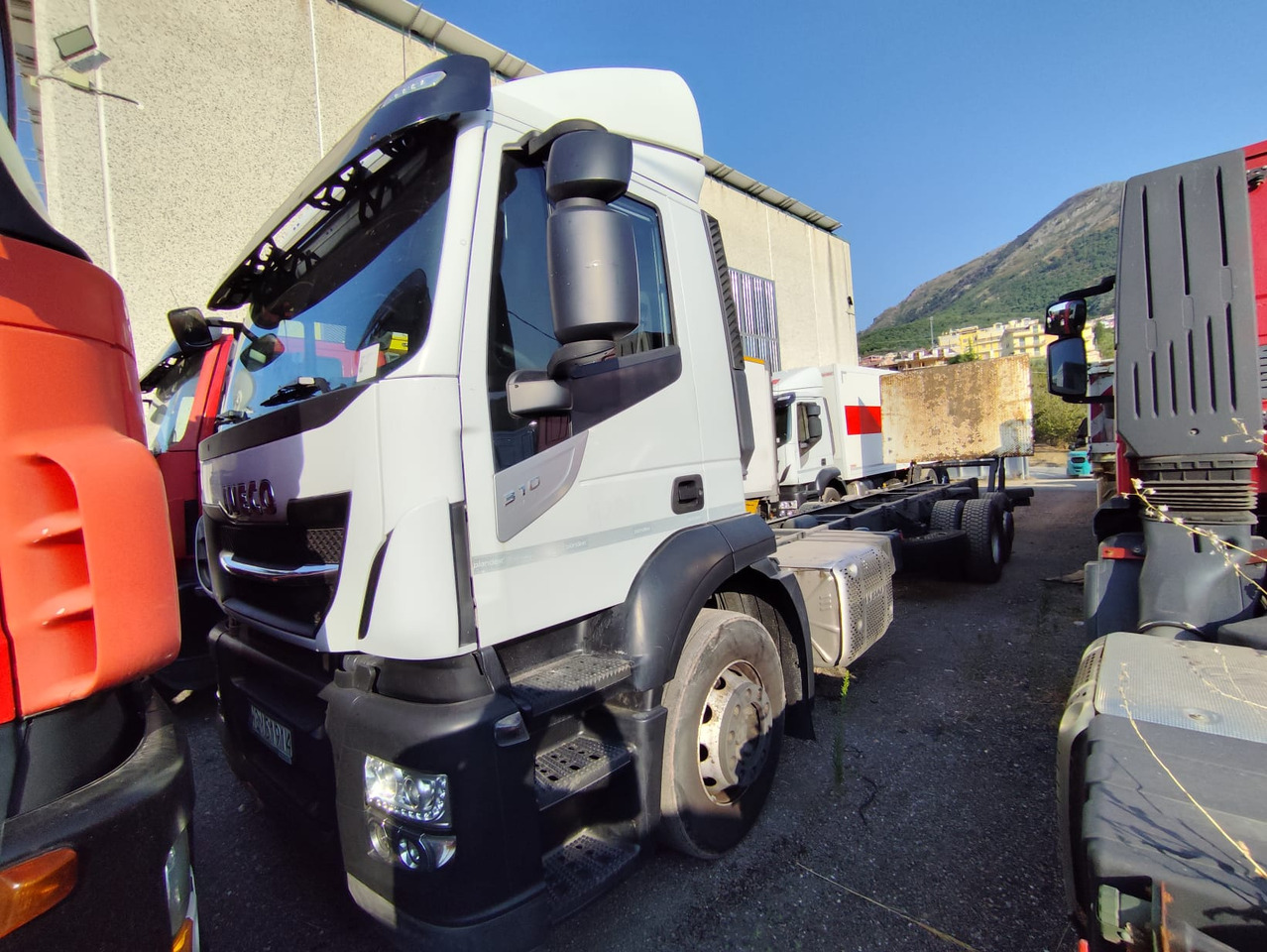 Autocarro furgonato IVECO STRALIS AD 260S31 XP: foto 9