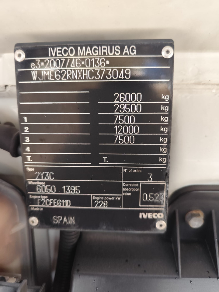 IVECO STRALIS AD 260S31 XP - Camion con gru: foto 5 IVECO STRALIS AD 260S31 XP - Camion con gru: foto 5