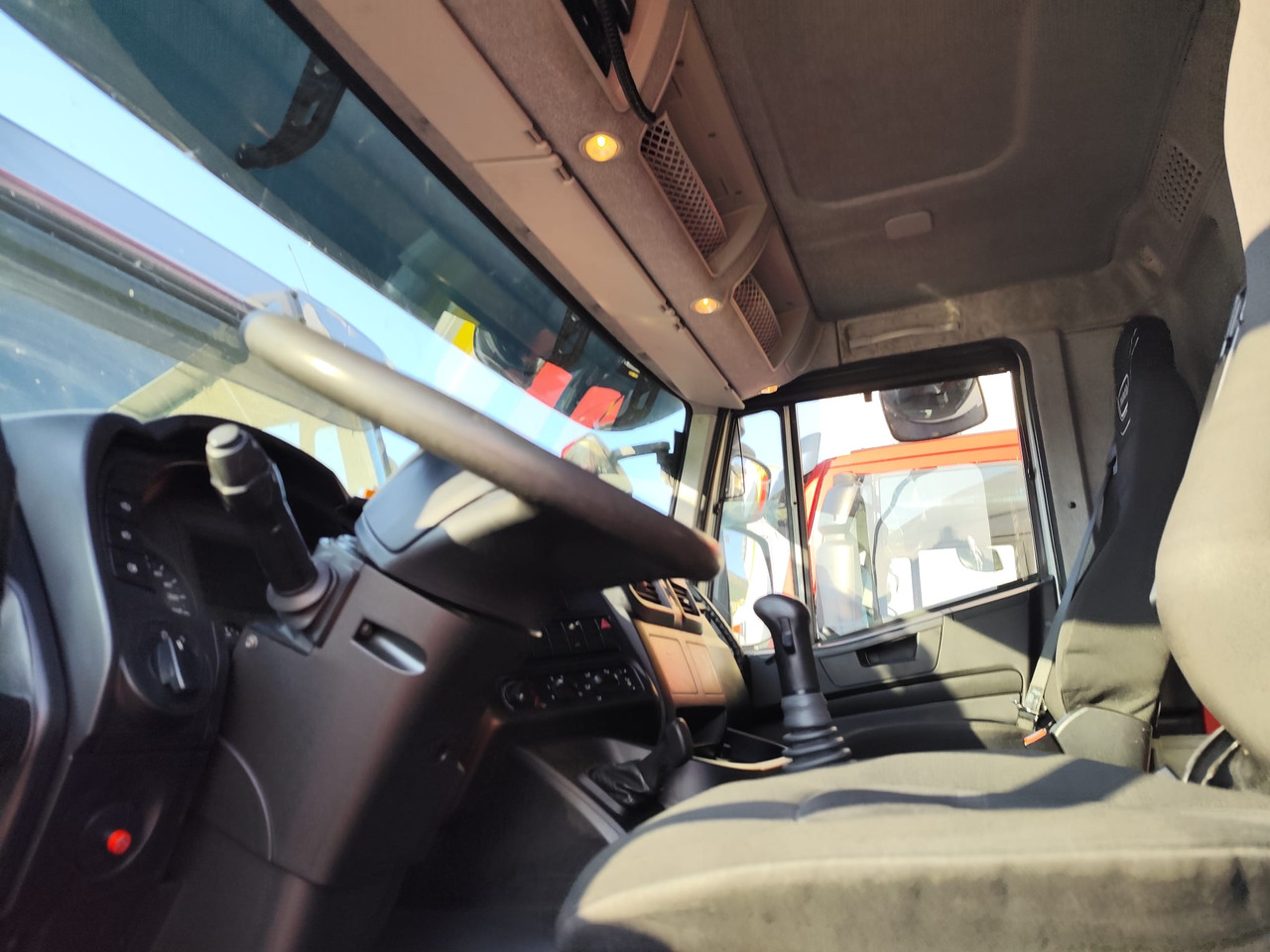 Autocarro furgonato IVECO STRALIS AD 260S31 XP: foto 8