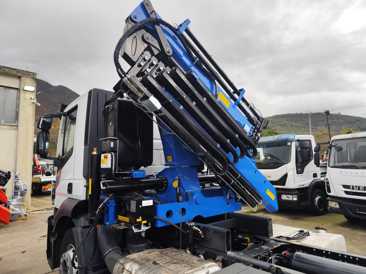 IVECO STRALIS AD 260S31 Y/P - Autocarro ribaltabile, Camion con gru: foto 4 IVECO STRALIS AD 260S31 Y/P - Autocarro ribaltabile, Camion con gru: foto 4