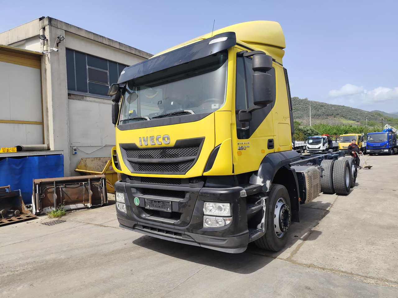 IVECO STRALIS AS 260S46 - Autocarro con pianale/ Cassone fisso: foto 2 IVECO STRALIS AS 260S46 - Autocarro con pianale/ Cassone fisso: foto 2