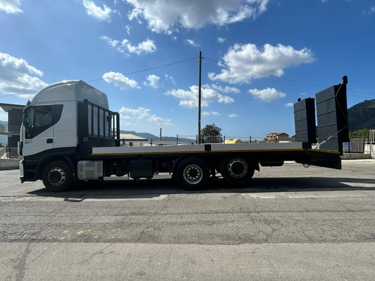 IVECO STRALIS AS 260S46 - Autocarro con pianale/ Cassone fisso: foto 4 IVECO STRALIS AS 260S46 - Autocarro con pianale/ Cassone fisso: foto 4
