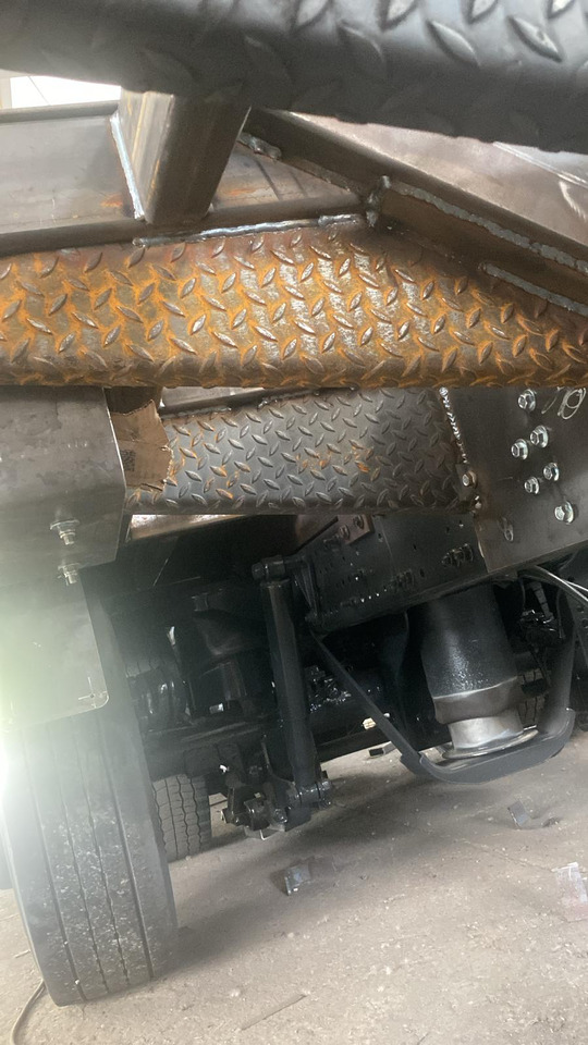 IVECO STRALIS AS 260S46 - Autocarro con pianale/ Cassone fisso: foto 4 IVECO STRALIS AS 260S46 - Autocarro con pianale/ Cassone fisso: foto 4