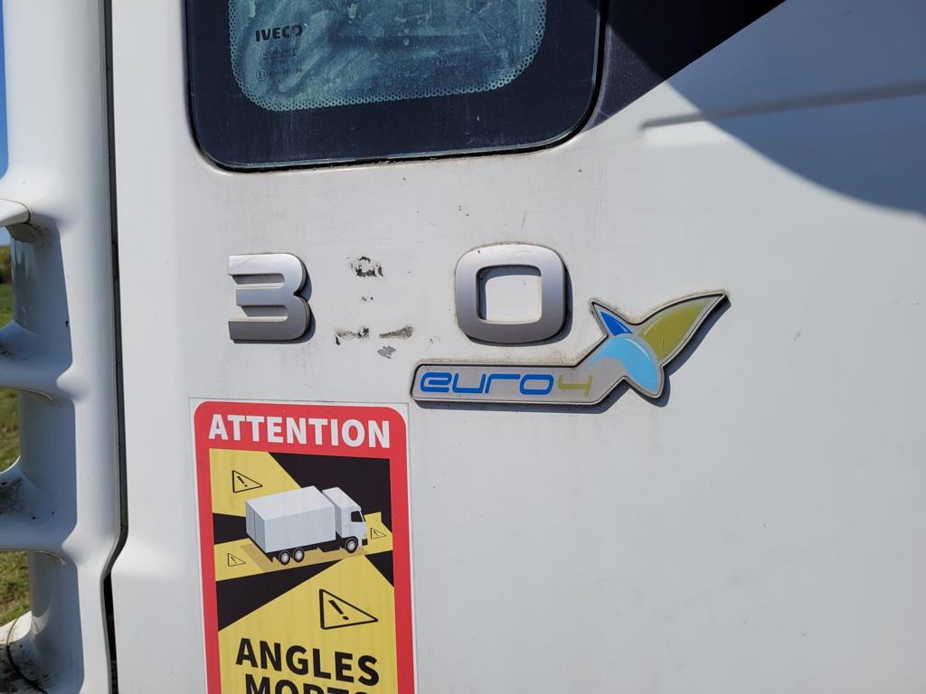 Camion con gru, Autocarro ribaltabile IVECO TRAKKER 260T36: foto 28 Camion con gru, Autocarro ribaltabile IVECO TRAKKER 260T36: foto 28