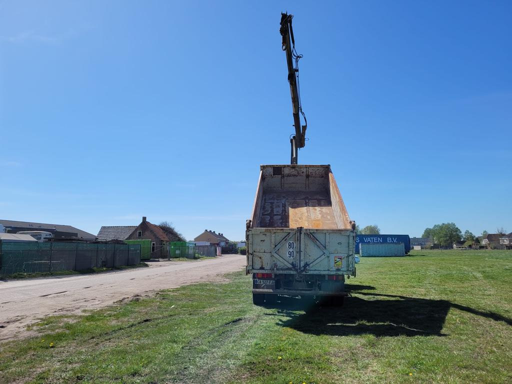 Camion con gru, Autocarro ribaltabile IVECO TRAKKER 260T36: foto 6 Camion con gru, Autocarro ribaltabile IVECO TRAKKER 260T36: foto 6