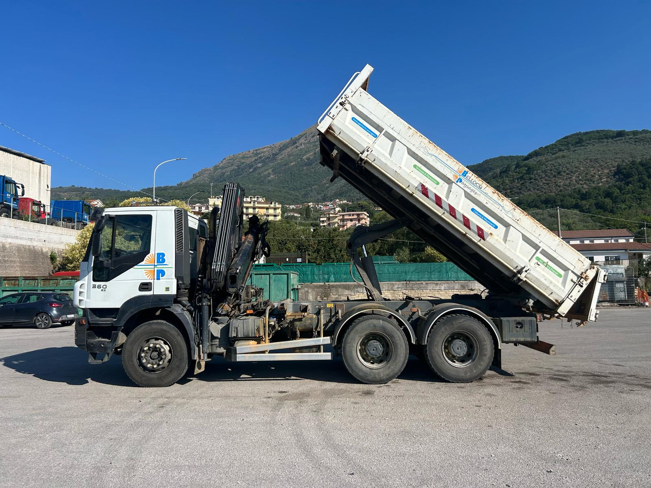 Camion con gru IVECO TRAKKER 260T36: foto 39