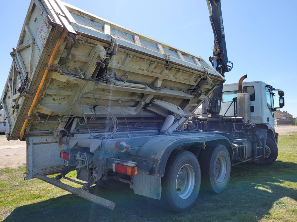 Camion con gru, Autocarro ribaltabile IVECO TRAKKER 260T36: foto 17 Camion con gru, Autocarro ribaltabile IVECO TRAKKER 260T36: foto 17