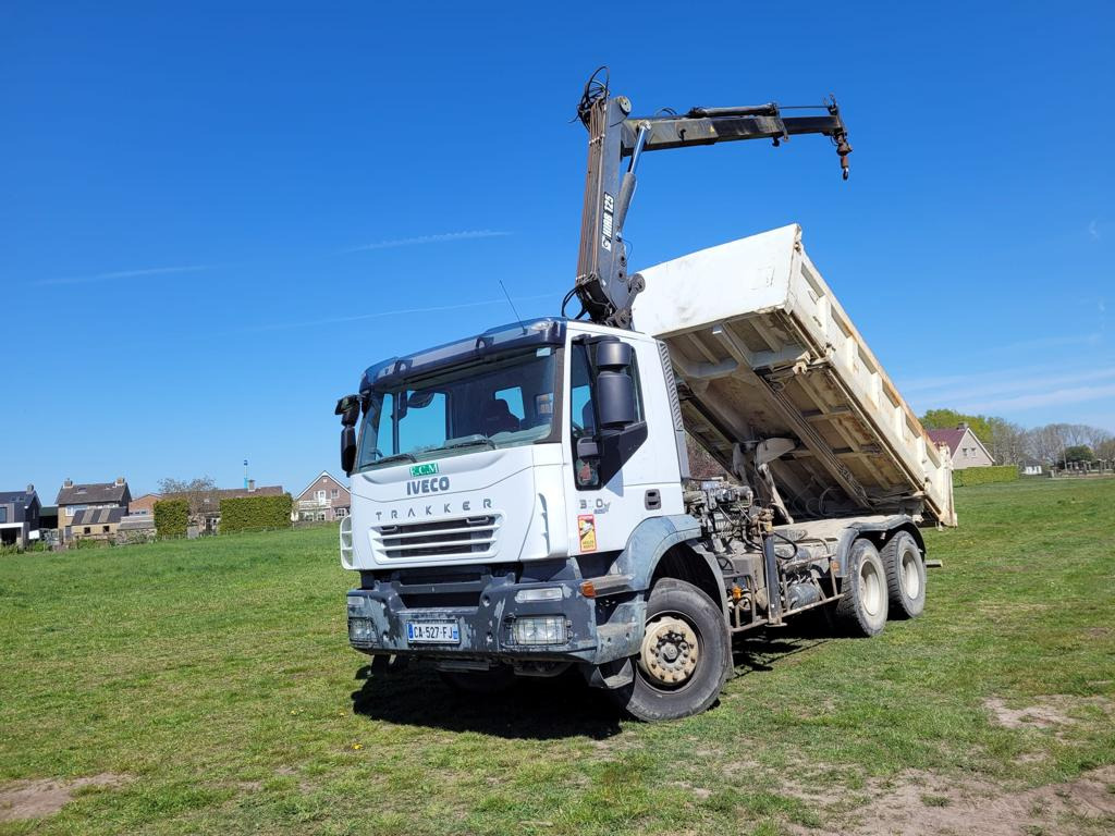 Camion con gru, Autocarro ribaltabile IVECO TRAKKER 260T36: foto 15 Camion con gru, Autocarro ribaltabile IVECO TRAKKER 260T36: foto 15