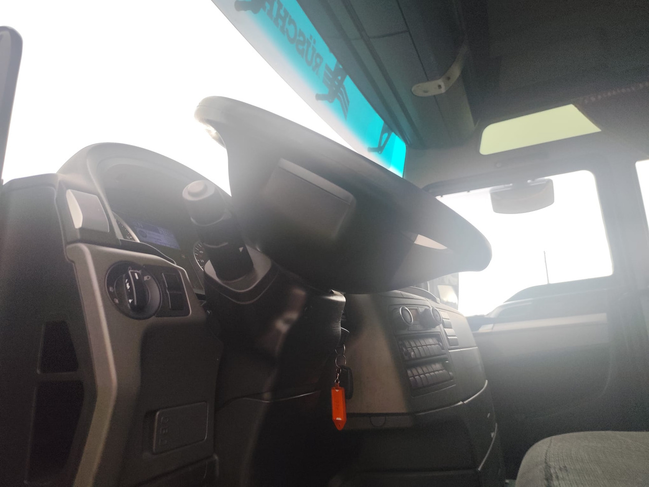 MAN TGX 26.440 - Autocarro con pianale/ Cassone fisso: foto 5 MAN TGX 26.440 - Autocarro con pianale/ Cassone fisso: foto 5