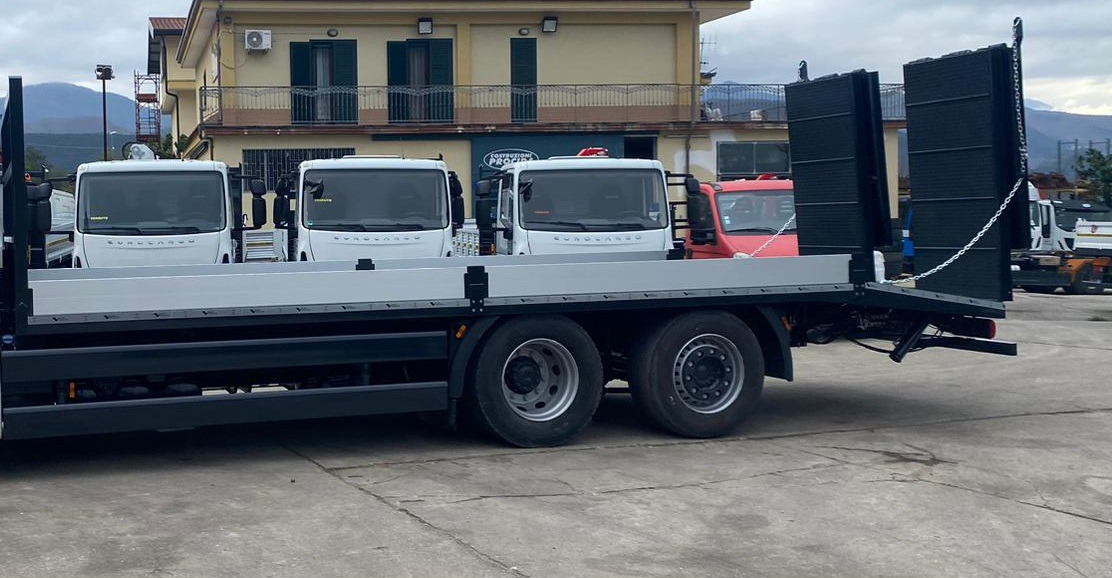 MAN TGX 26.480 - Autocarro con pianale/ Cassone fisso: foto 3 MAN TGX 26.480 - Autocarro con pianale/ Cassone fisso: foto 3