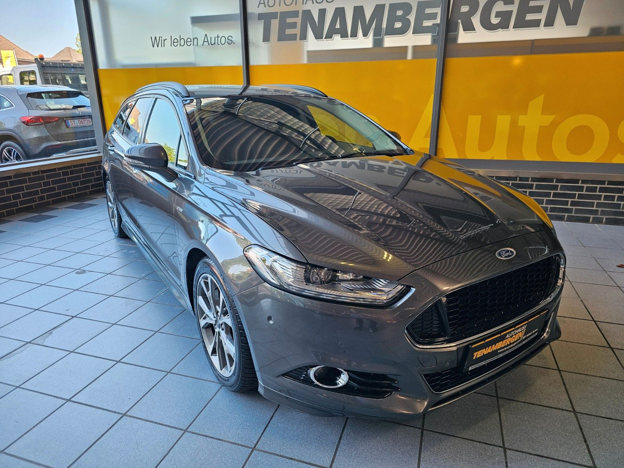Ford Mondeo Turnier ST-Line LED Scheinwerfer - Autovettura: foto 2 Ford Mondeo Turnier ST-Line LED Scheinwerfer - Autovettura: foto 2
