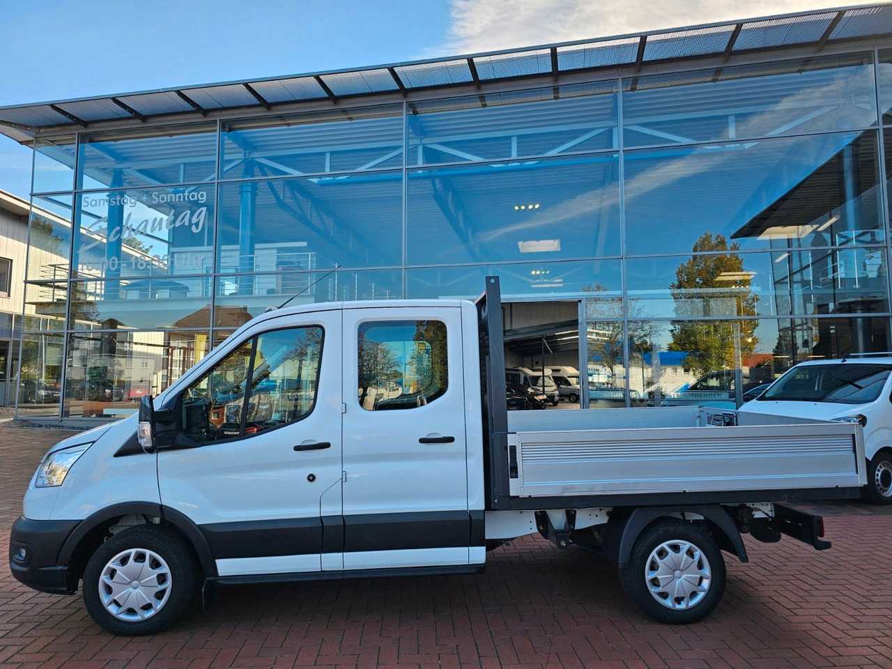 Ford Transit Pritsche 310 DoKa AHK Klima 7 Sitzer - Furgone con cassone fisso, Furgone doppia cabina: foto 2 Ford Transit Pritsche 310 DoKa AHK Klima 7 Sitzer - Furgone con cassone fisso, Furgone doppia cabina: foto 2