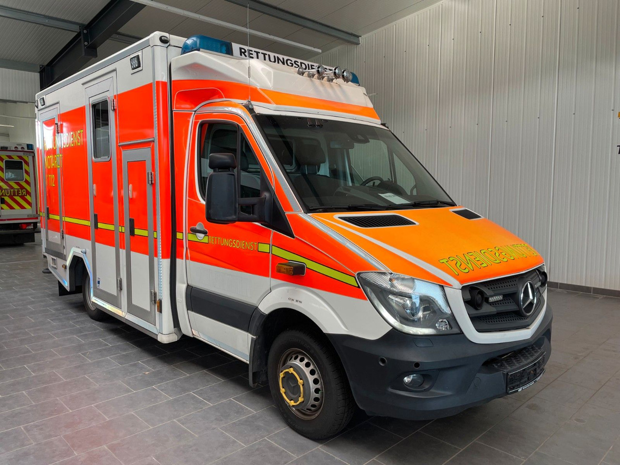 Mercedes-Benz Sprinter II Rettungswagen 519 CDI - Autovettura: foto 1 Mercedes-Benz Sprinter II Rettungswagen 519 CDI - Autovettura: foto 1