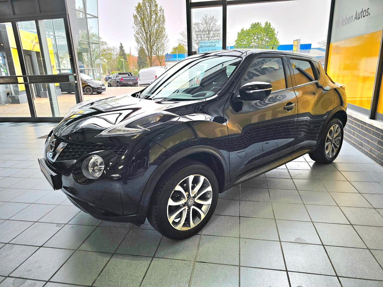 Nissan Juke 1.2 DIG-T 360 / Navi / Ganzjahresreifen - SUV/ Fuoristrada: foto 5 Nissan Juke 1.2 DIG-T 360 / Navi / Ganzjahresreifen - SUV/ Fuoristrada: foto 5