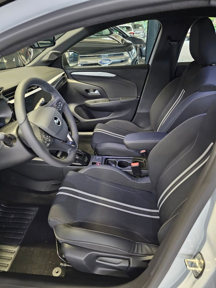 Opel Corsa F 1.2 GS AT-8 Lenkradheizg. Kamera LED ACC - Berlina: foto 5 Opel Corsa F 1.2 GS AT-8 Lenkradheizg. Kamera LED ACC - Berlina: foto 5