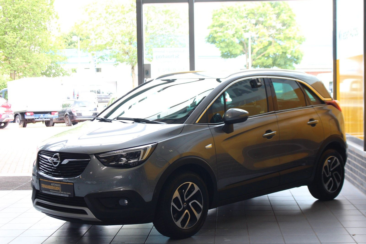 Opel Crossland (X) 1,2 Ultimate Pano Navi Kamera LED - Berlina: foto 4 Opel Crossland (X) 1,2 Ultimate Pano Navi Kamera LED - Berlina: foto 4